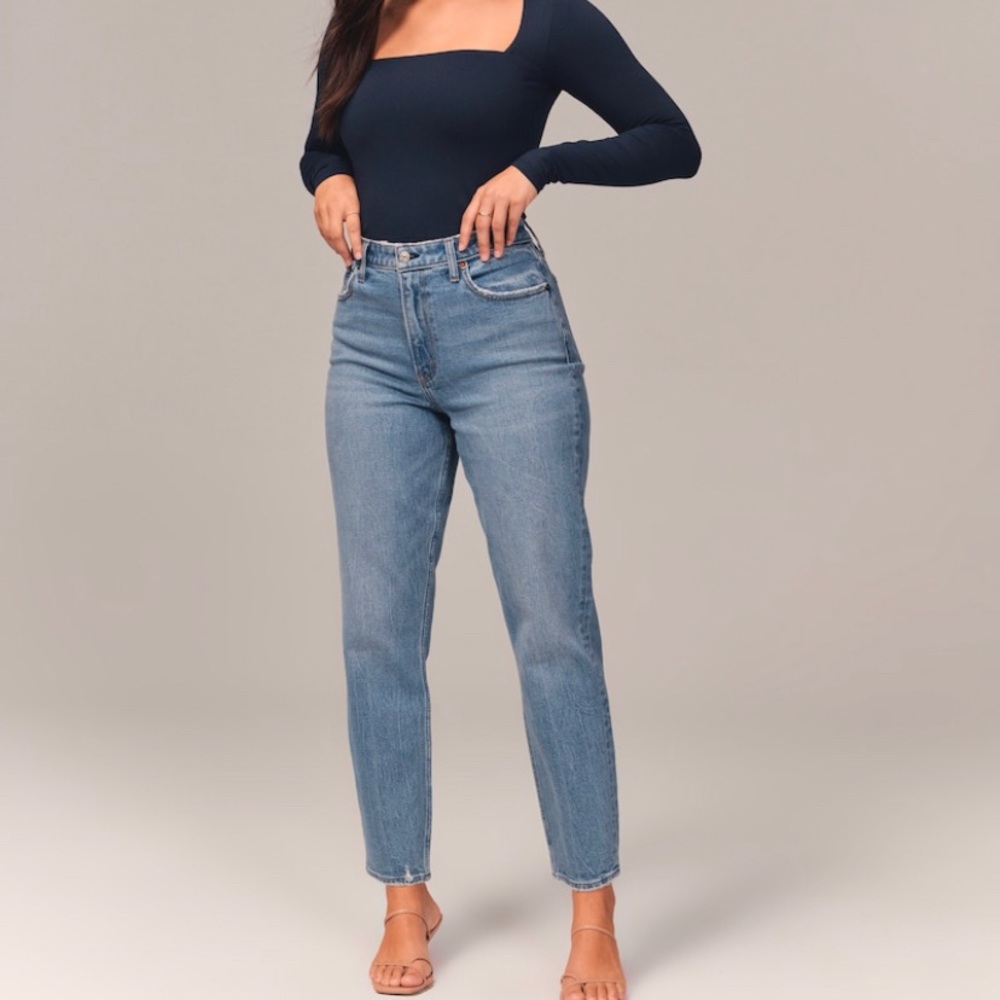12S Abercrombie High Rise Mom Jeans
